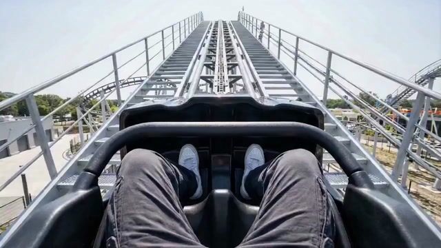 第一人称过山车，带季节变换